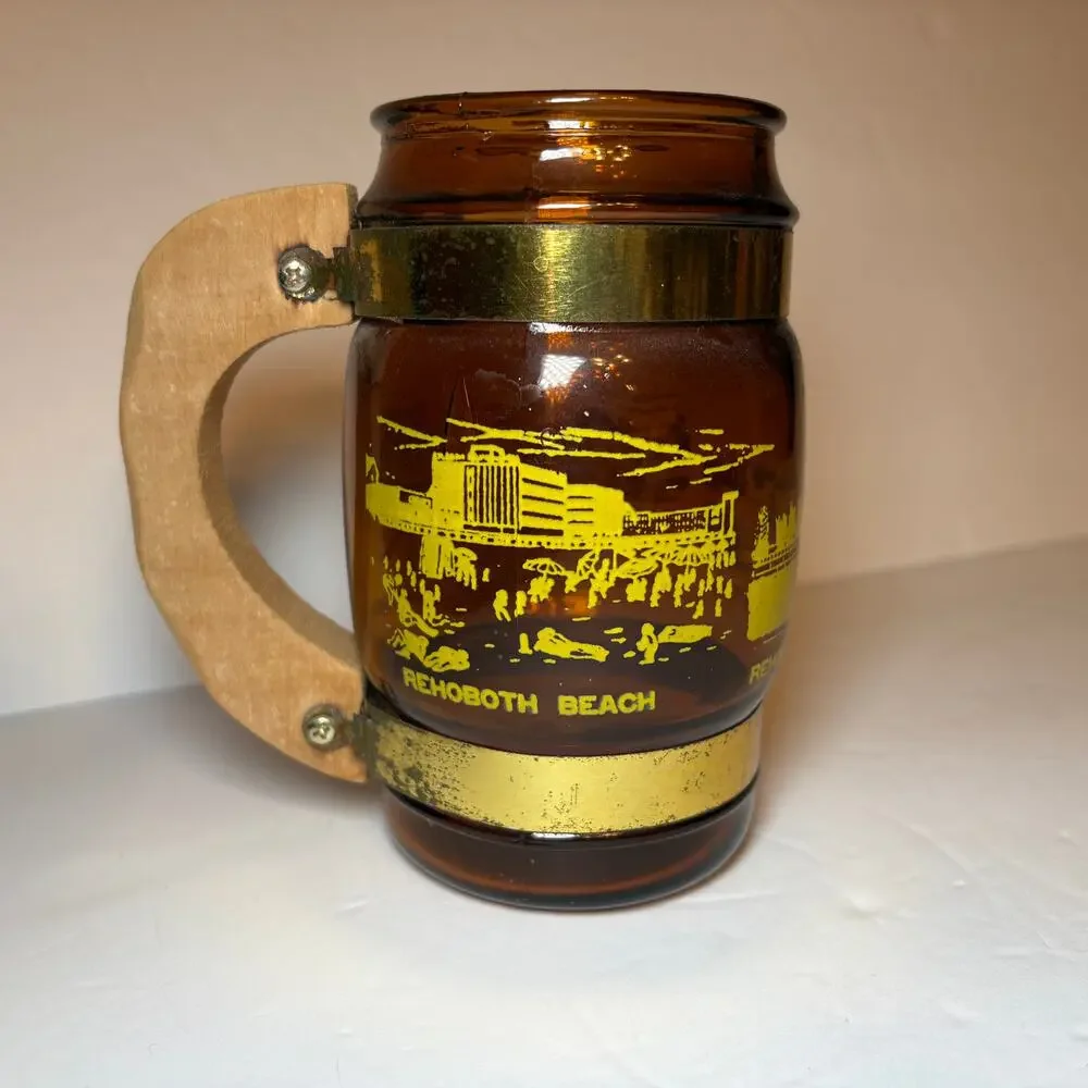 Vintage Rehoboth Beach Souvenir Brown Glass Barrel Mug Wood Handle Boardwalk